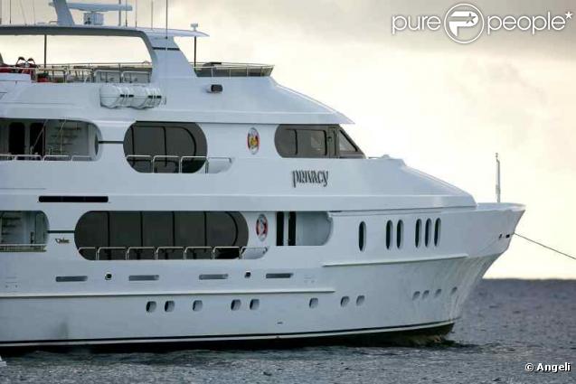 tiger woods yacht privacy pictures. Tiger Woods Yacht Privacy
