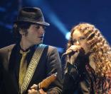 Matthieu Chedid et Vanessa Paradis sur scène en 2008.