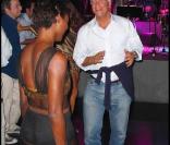 Larry Gagosian et son allure folle, à l'occasion du réveillon du jour de l'an donné par Roman Abramovich dans sa villa de Saint-Barthelemy, le 31 décembre 2009.