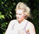 Hilary Duff :  Voici une starlette qui n'a pas peur du qu'en dira-t-on ! Pas de style pointilleux, ni de it-bag ou chaussures tendances, le matin c'est le matin, pas d'effort possible ! 