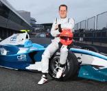 Michael Schumacher : Après le rouge Ferrari, c'est en bleu qu'il pilote !