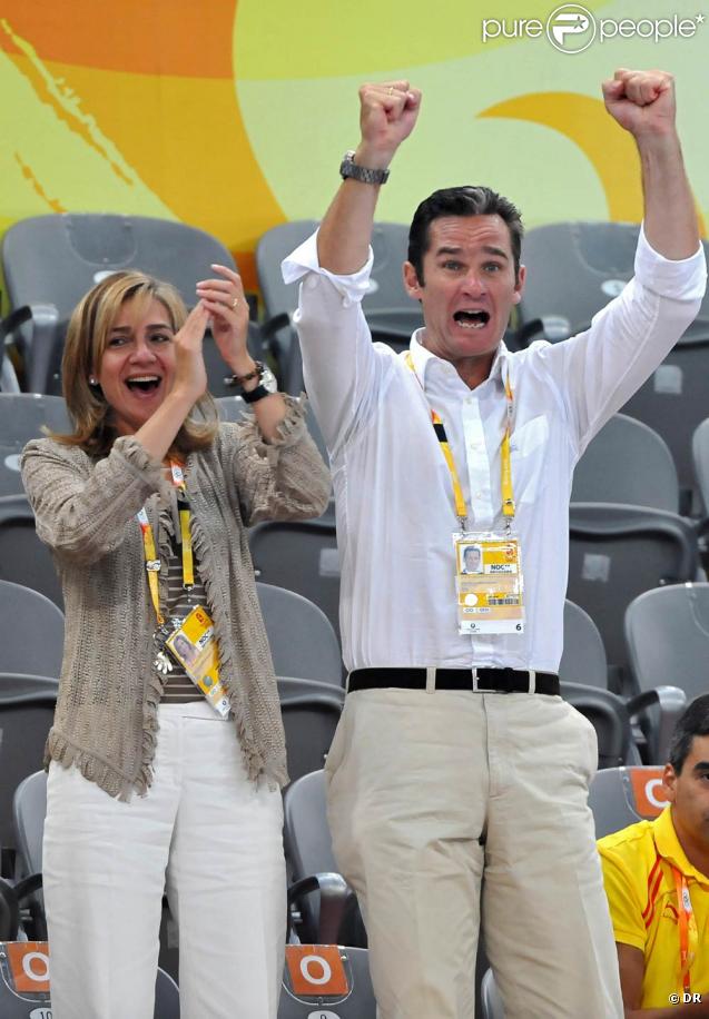 Cristina d'Espagne est une vraie sportive dans l'âme. Lors des Jeux Olympiques de Pekin, l'infante d'Espagne était carrément sur-voltée ! Heureusement son mari Inaki Urdangarin partage la même folie pour le sport !