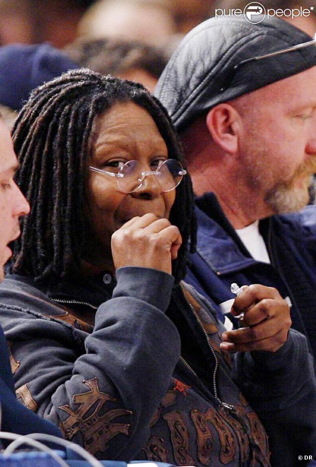 Whoopi Goldberg est tellement angoissée lorsque l'équipe qu'elle soutient est sur le point de perdre, que plus aucun de ses amis n'acceptent de l'accompagner !