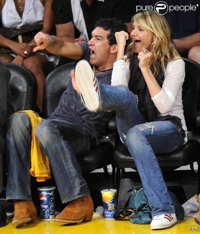 Cameron Diaz[, accro aux Hamburgers, sodas bien caloriques et bonnes pizzas est aussi une passionnée de basket. Et son équipe fétiche... c'est les Lakers ! Mais pour s'y rendre, l'actrice préfère nettement une compagnie masculine comme celle d'Antoni