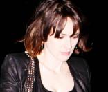 Winona Ryder à la sortie du restaurant La Dolce Vita, dans le quartier de Beverly Hills, à Los Angeles, le 14 janvier 2010.
