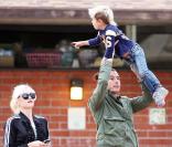 Gwen Stefani en famille dans un parc de Beverly Hills, le 15 janvier 2010 !