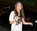 Miley Cyrus se rend, le 16 janvier, dans un salon de manucure et de pédicure. La voilà belle jusqu'au bout des ongles en prévision de ses trois concerts à Las Vegas, du 18 au 20 janvier !