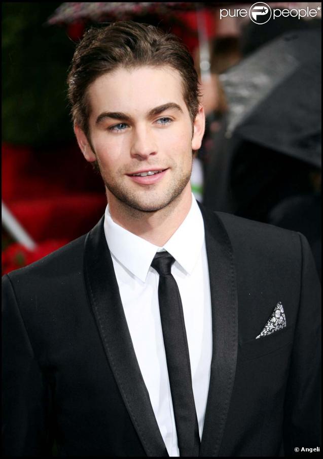 Chace Crawford, le beau gosse de la série  Gossip Girl , a fait une apparition remarquée à la remise des Golden Globes à Los Angeles, le 17 janvier 2010 !