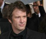 Thomas Jane mise sur un très gros atout dans sa série Hung, sur le tapis rouge, c'est plutôt un mari atentioné avec Patrcia Arquette. Remise des Golden Globes à Los Angeles, le 17 janvier 2010 !