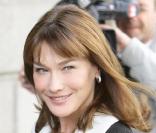 La chanteuse et ancien top model Carla Bruni 