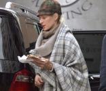 Uma Thurman va chercher son fils Levon à l'école et lui paie une pizza le 20 janvier 2010 à New York