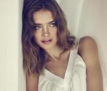 Natalia Vodianova pour la campagne printemps/été Etam lingerie
