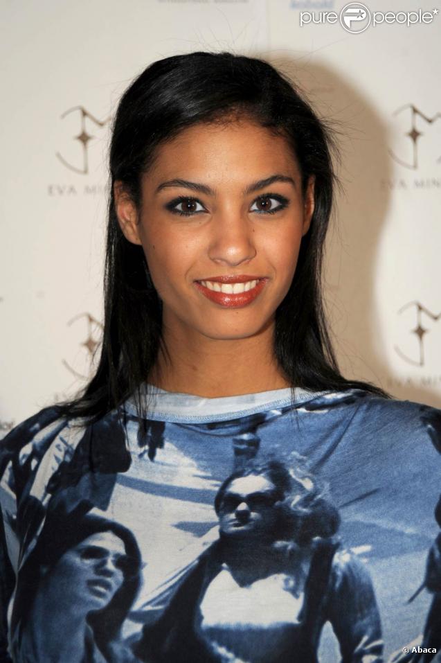 Chloé Mortaud, à l'occasion du défilé printemps/été 2010 de la créatrice Eva Minge, qui s'est tenu à l'hôtel Crillon, à Paris, le 25 janvier 2010.