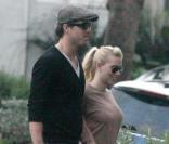 Scarlett et son mari Ryan en pleine balade amoureuse ! 