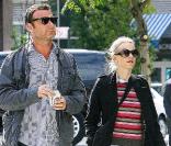Liev et Naomi en mode cool... Et ça leur réussi plutôt bien ! 