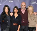 L'équipe de Tout ce qui brille lors du festival de l'Alpe d'Huez 2010 : Leïla Bekhti, Geraldine Nakache, Hervé Mimram et Audrey Lamy
