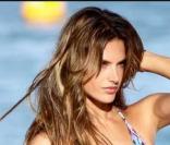 Alessandra Ambrosio à Saint Barthelemy pour un shooting mode !