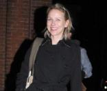 Naomi Watts, une véritable fan des trenchs signés Burberry