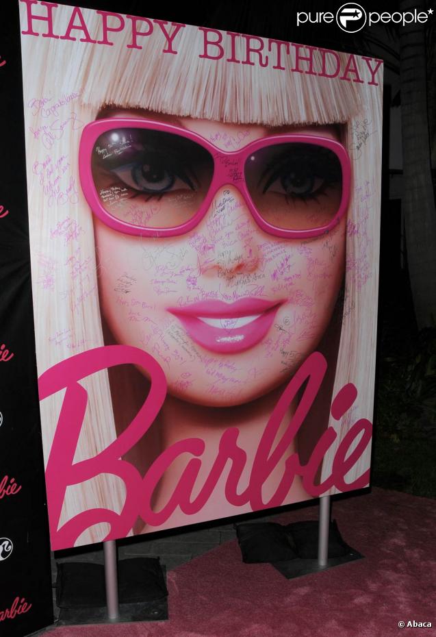 Agée de 50 ans, Barbie n'a pas pris une ride et ne jure toujours que par... le rose !  