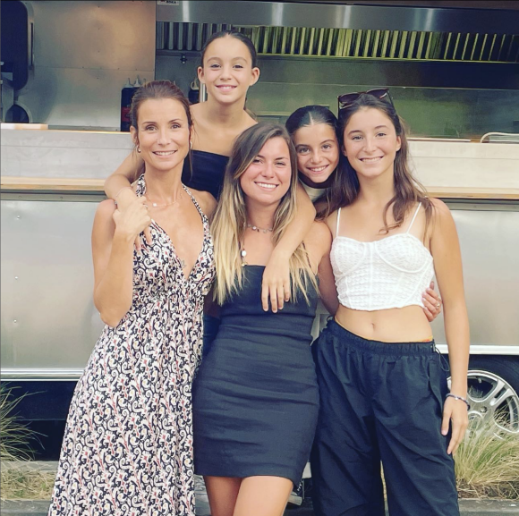 Photo Jennifer Lauret et ses filles sur Instagram Le 23 août 2022