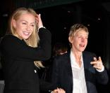 Portia de Rossi et Ellen DeGeneres, à Los Angeles, le 6 mars 2009