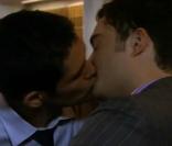 Chuck Bass embrasse Josh Ellis et nous offre le baiser Gossip le plus... gay !