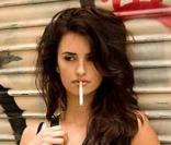 Quand Penelope Cruz et Scarlet Johansson s'embrassent à Barcelona sous la direction du grand Woody Allen... Caliente !