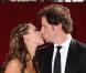 En lice pour "le baiser le plus glamour", la craquante Jennifer Love Hewitt et l'homme de sa vie... Jamie Kennedy ! Sur tapis rouge, ils ont laissé exploser leurs sentiments ! 