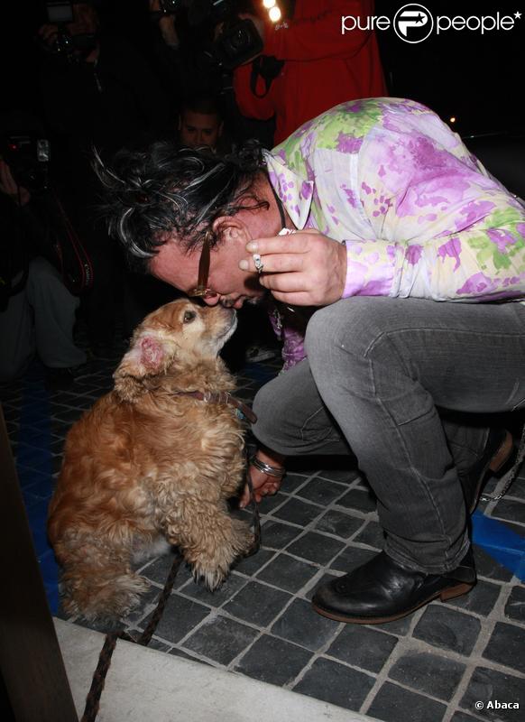 Mickey Rourke est le grand vainqueur du baiser le plus canin ! Un acteur qui a du chien ! 