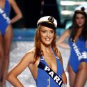 Kelly Bochenko, ex miss Paris, fermière en Afrique... vient de gagner un peu d'argent contre Entrevue !