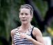 Dans Lost Evangeline Lilly doit s'apprêter à courir pour fuir de terribles dangers, alors pour entrenir son endurance elle opte pour un bon jogging, le plus souvent possible !