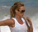 Quand Nicollette Sheridan fait son jogging sur une plage déserte... c'est divin !