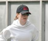 Pour Julianne Moore, le footing c'est oui mais... seulement en Adidas !
