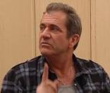 Mel Gibson interviewé par Nikos sur LCI