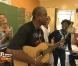Face aux enfants, Francky chante son tube !