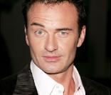 Julian McMahon est obsédé de sexe dans Nip /Tuck... mais dans nos fantasmes, voilà un détail anodin ! Chaleur estimée à... 70 % ! 