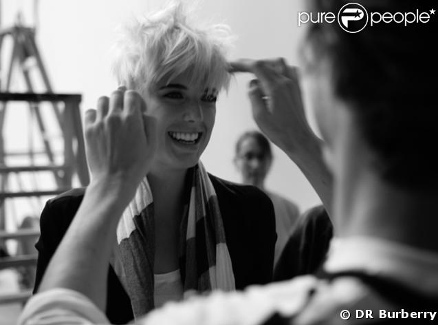 Agyness Deyn lors du shooting de la nouvelle campagne Burberry, pour le parfum The Beat