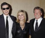Ryan O'Neal et sa fille Tatum, venue avec son fils Kevin, samedi 27 février, lors des 24e Outstanding Achievement Awards, à Century City.
