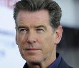 Pierce Brosnan lors de la première de Remember Me à New York au Paris Theater le 1er mars 2010