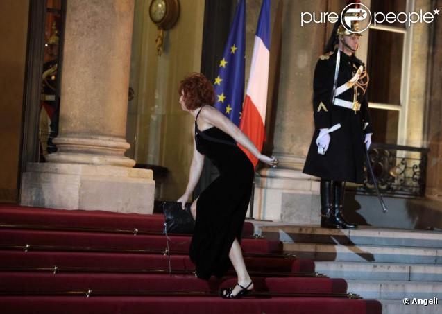 Mylène Farmer à son arrivée à l'Elysée... le 2 mars 2010