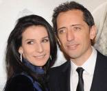 Marie Drucker et Gad Elmaleh à l'occasion de l'avant-première de  La Rafle  qui s'est tenue au Gaumont des Champs-Elysées, à Paris, le 8 mars 2010.