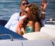 Une bouteille de vin de grand cru a été débouchée pour l'occasion, et c'est l'un dans les bras de l'autre que Jay-Z et Beyoncé l'ont dégustée.