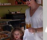 Violet Affleck et sa maman Jennifer Garner passent un moment rien que toutes les deux à Santa Monica, le 12 mars 2010