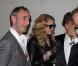 Tom Munro, Madonna et Steven Klein (costume noir) au vernissage l'exposition Tom Munro à Los Angeles, le 6 mars 2010 !