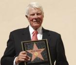 Peter Graves reçoit son étoile sur Hollywood Blvd en octobre 2009 à Los Angeles