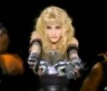 Bande-annonce du DVD du  Sticky & Sweet Tour  de Madonna, qui sortira le 29 mars prochain.
