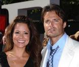 David Charvet élève Neriah et Sierra, les filles de Brooke Burke, comme ses propres filles. Au côté de Shaya et Heaven Rain, ils forment une famille formidable !  