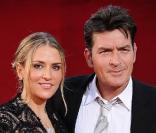 Brooke Mueller est vraiment la belle-mère la plus trash... En effet elle et Charlie Sheen - déjà papa de Lola, Sam et Cassandra - ne forment pas le couple le plus équilibré pour leurs jumeaux !  