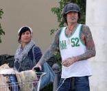 Tommy Lee et sa chérie Sofia Toufa font des courses à Los Angeles