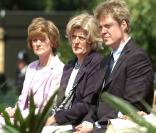 Lord Charles Spencer, frère de feue Lady Di, a l'intention de sa marier prochainement en troisième noces... (photo : avec ses soeurs Lady Sara et Lady ane) 